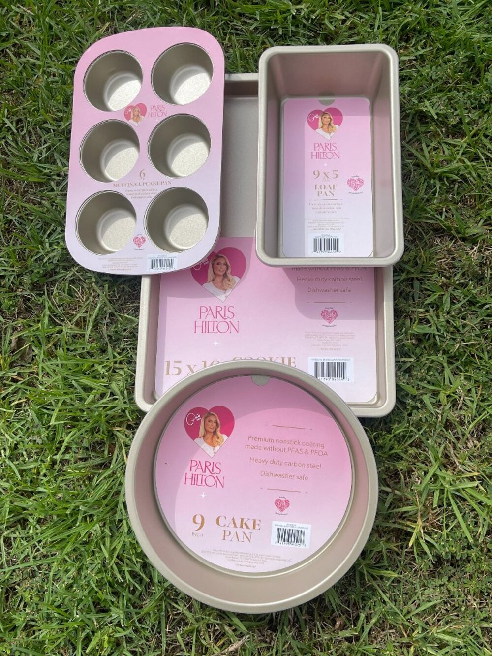 Paris Hilton Pink Champagne 4-Piece Bakeware Set NWT